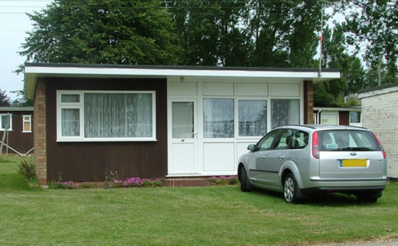 Sea Dell Park was designed with a winding road featuring mature trees and detached chalets on either side with large grassed areas all around to make this the most unique park in Hemsby. For safety and convenience you can park your car in front of your chalet.
